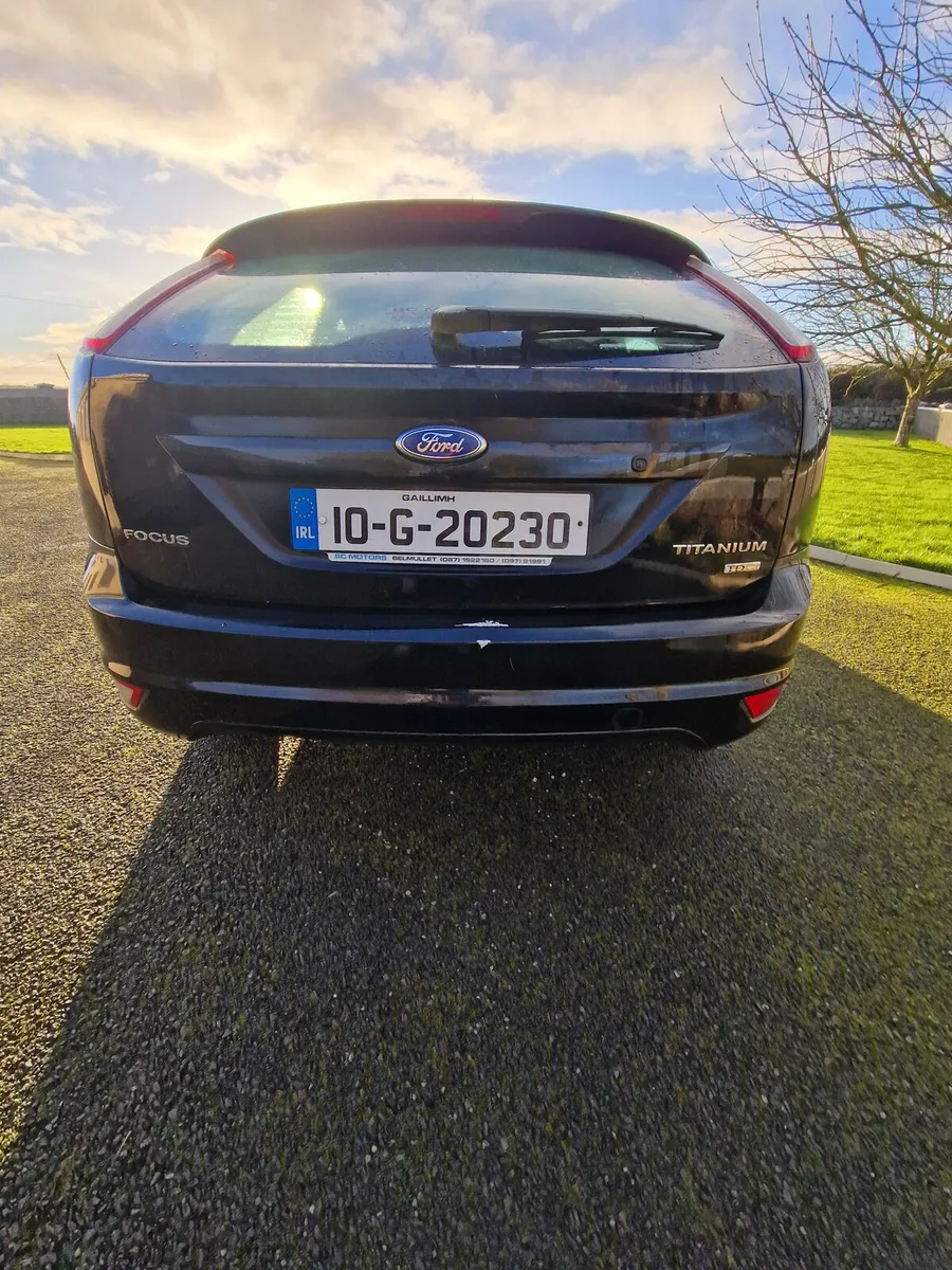 Ford Focus Titanium 2010 - Image 2