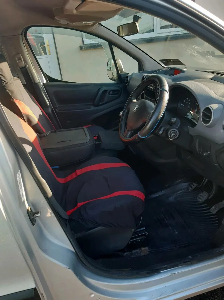 **2009 Peugeot Partner van for sale** - Image 4