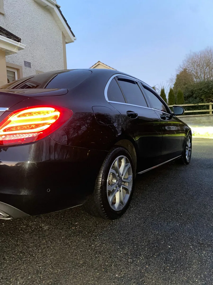 Mercedes C class 2015 C350e - Image 3