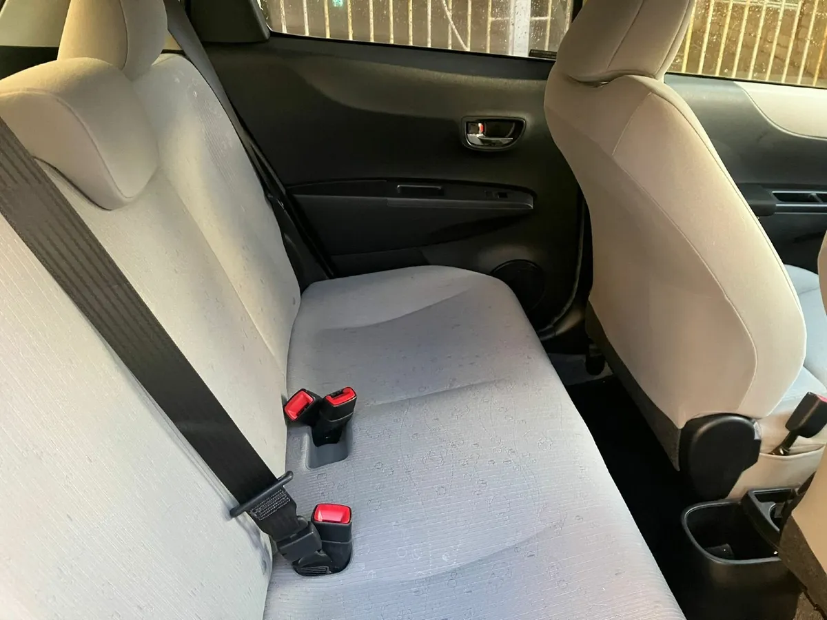 Toyota Vitz 2013 - Image 3