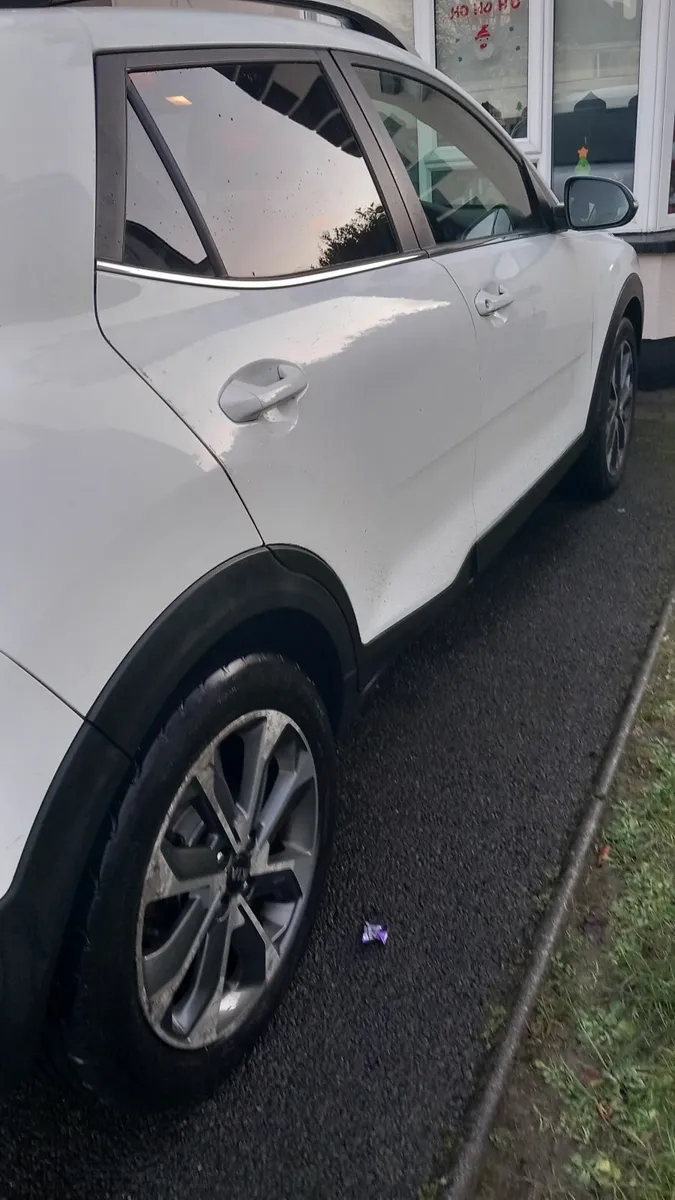 Kia Stonic 2017 - Image 2