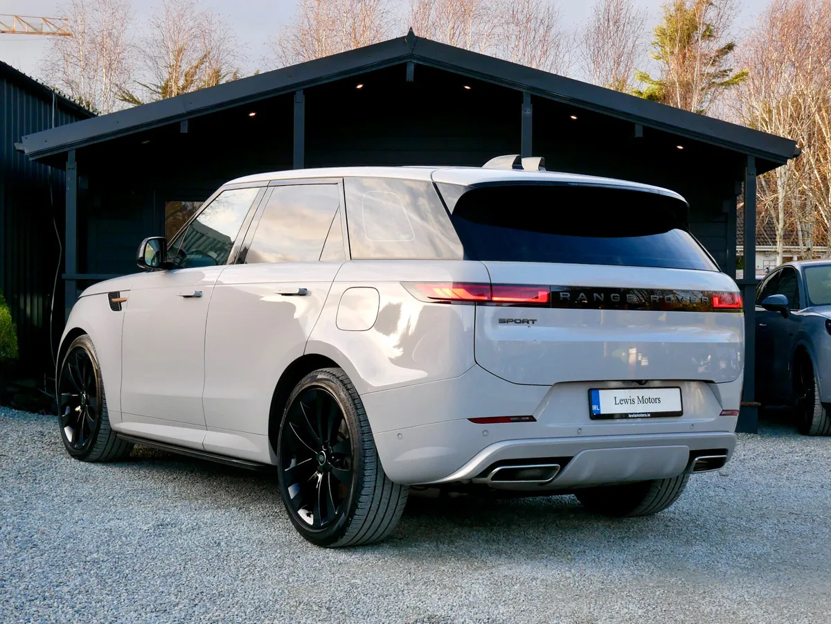 2024 Range Rover Sport Dynamic SE 460 - Image 4