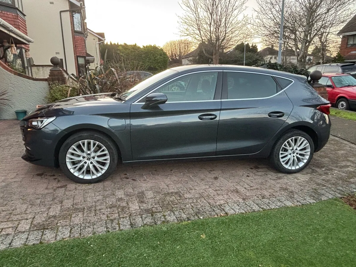 Seat Leon PHEV with Warranty - Image 2