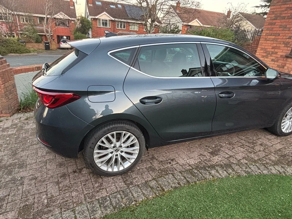 Seat Leon PHEV with Warranty - Image 3