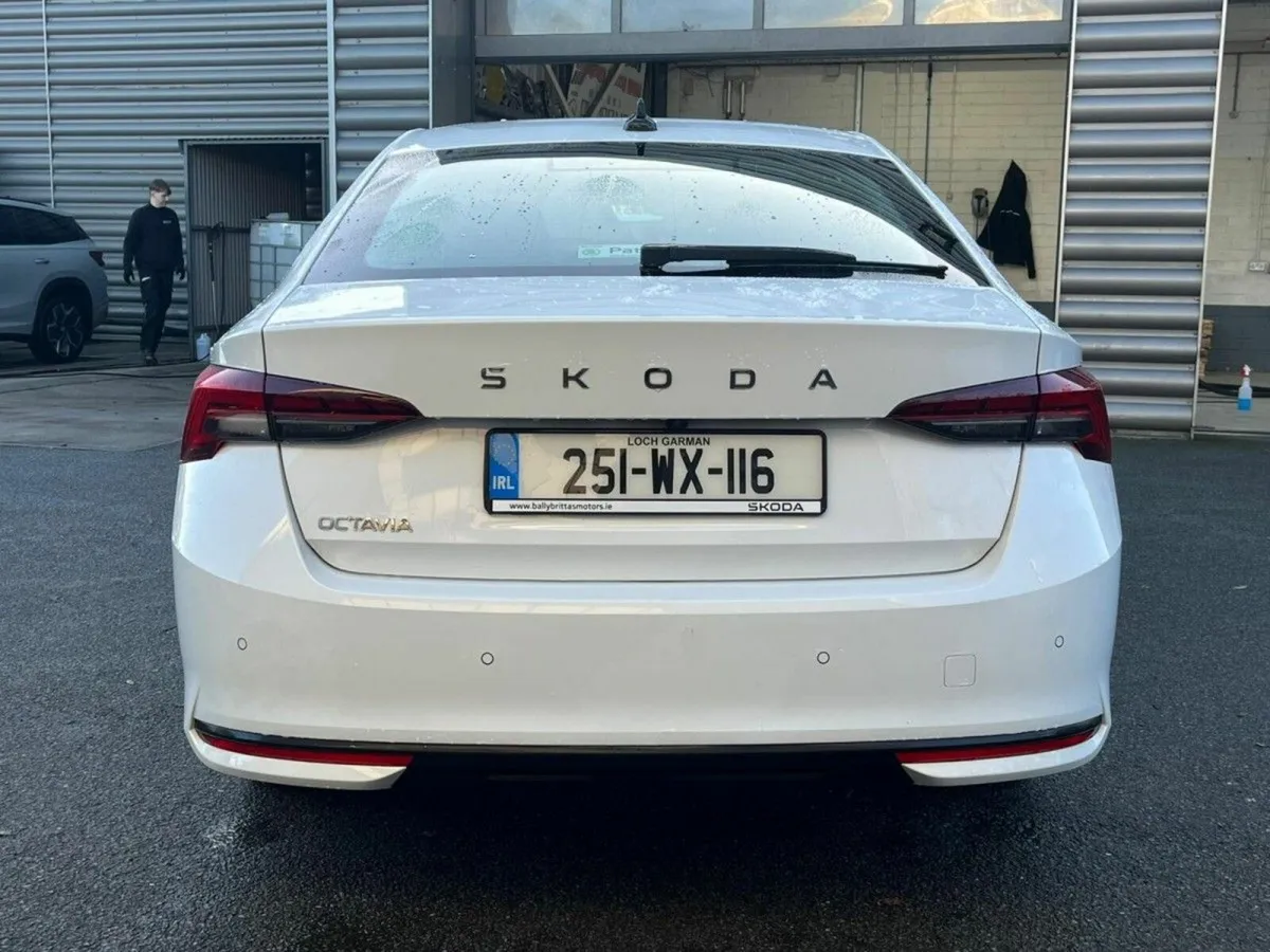 Skoda Octavia 2.0TDI SEL *2YR WARRANTY* €70 P/W ON - Image 2