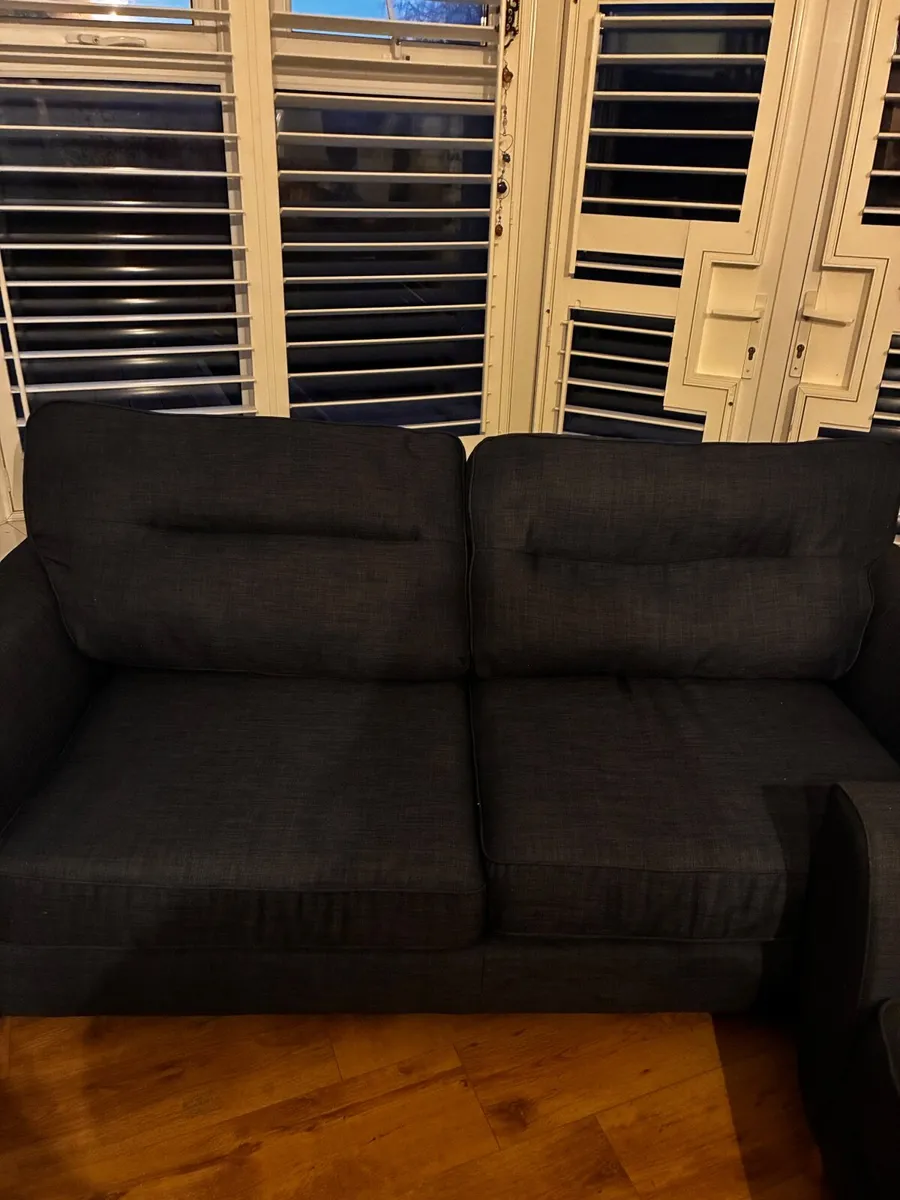 3 seated suite - Image 2