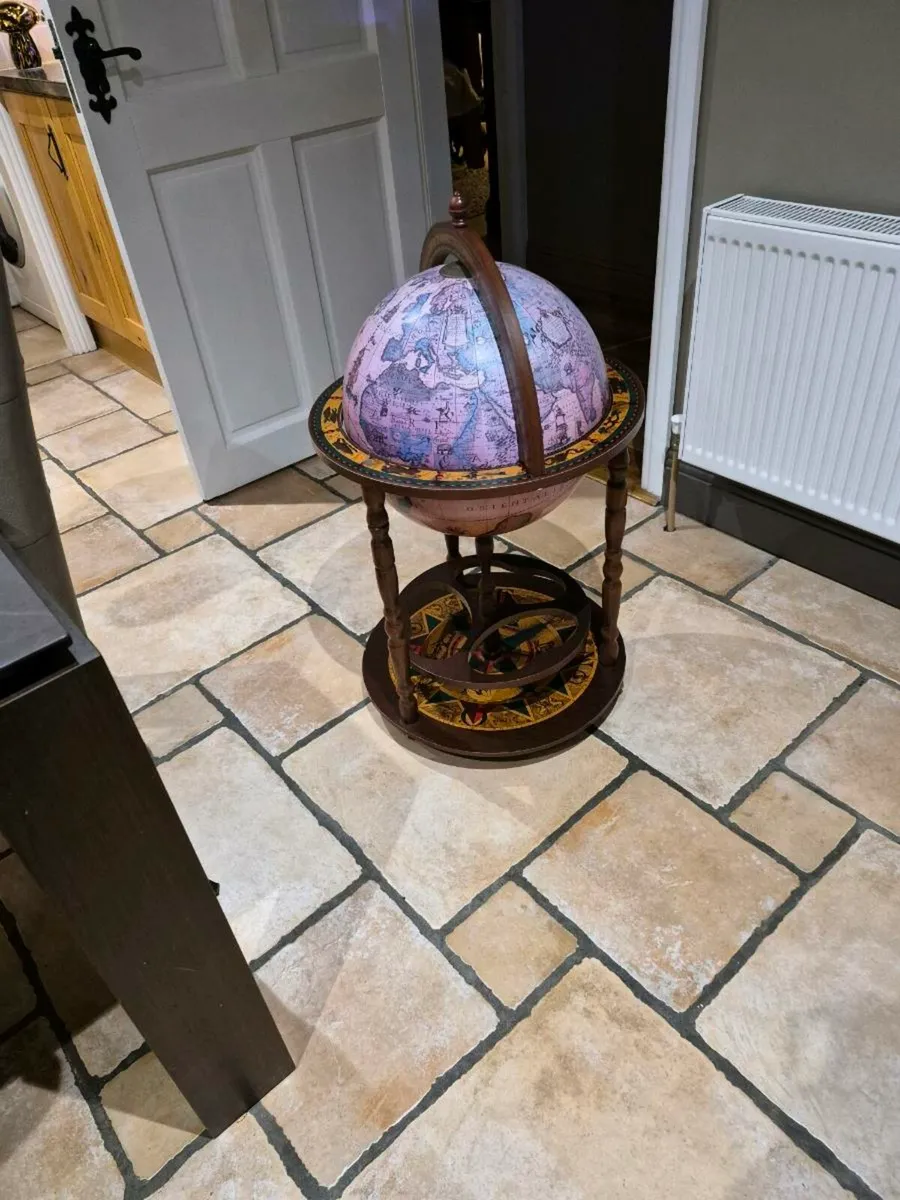 Drinks globe - Image 2