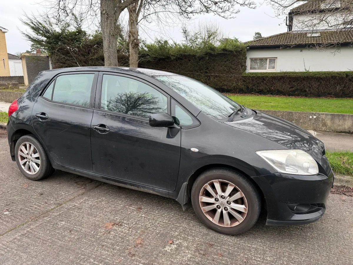 Toyota Auris 2007 with a fresh NCT - Image 4