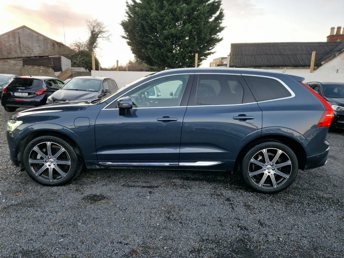 Volvo XC60 T8 PHV | INSCRIPTION PRO |low mileage - Image 3