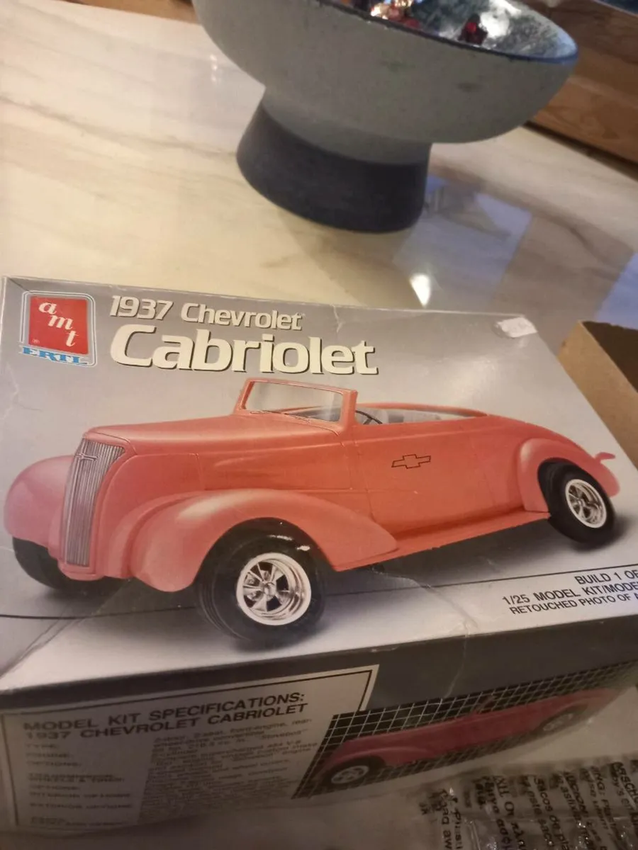 Model kit of 1937 Cabriolet unpainted D18 post 10e - Image 1