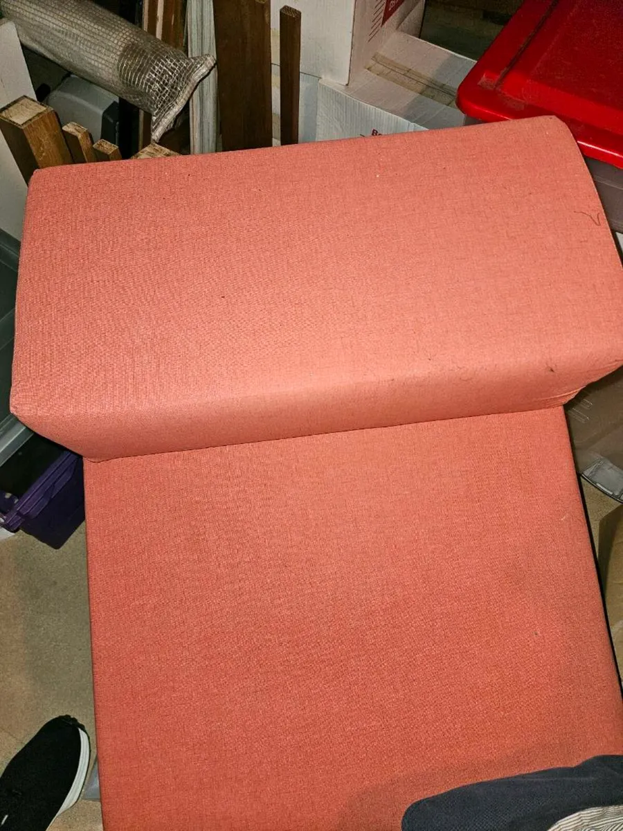 Foldable foam mattress/armchair - Image 1
