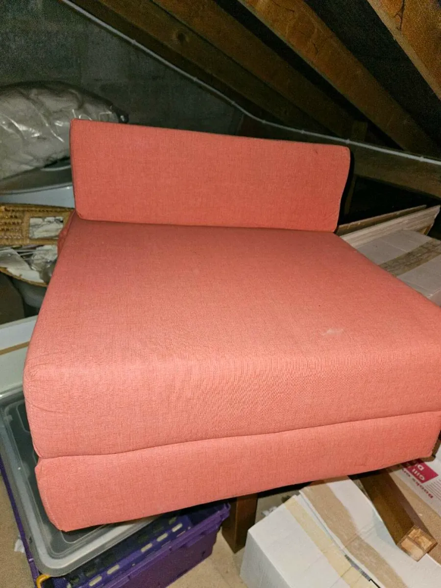 Foldable foam mattress/armchair - Image 2