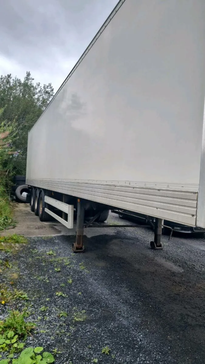 Montracon box trailer - Image 1