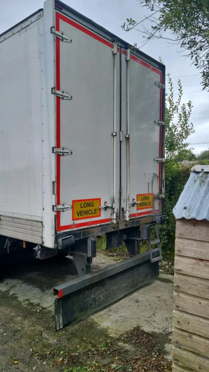 Montracon box trailer - Image 2