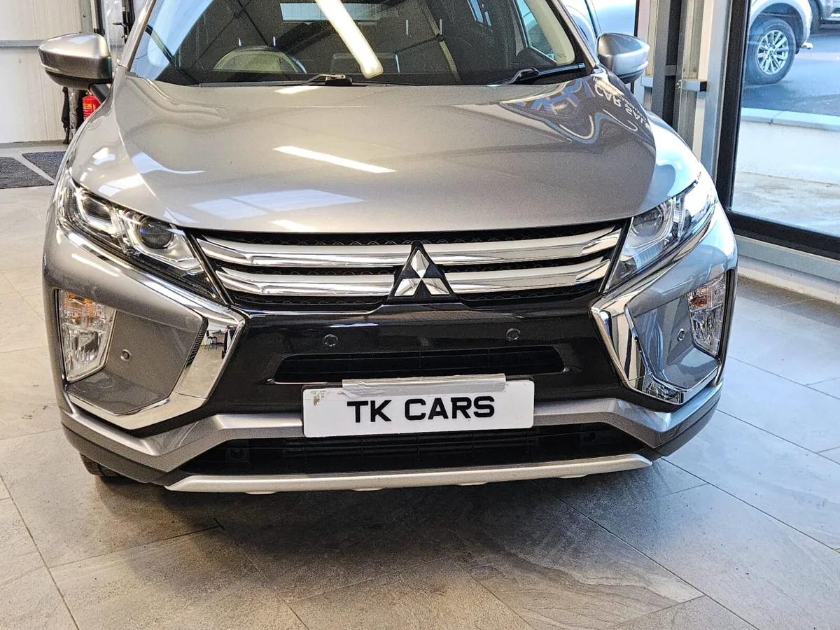 19 MITSUBISHI ECLIPSE CROSS PETROL - Image 4