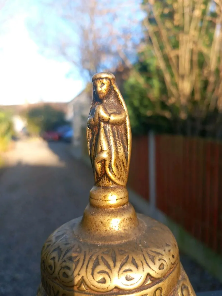 Antique brass sanctuary bell, D18 post 6e - Image 4