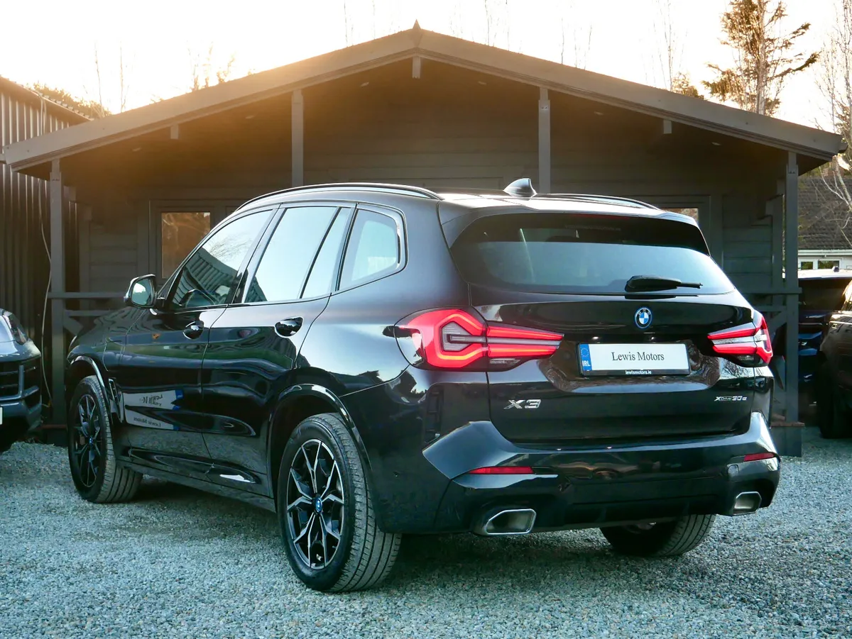 2024 BMW X3 30e M Sport - Image 4