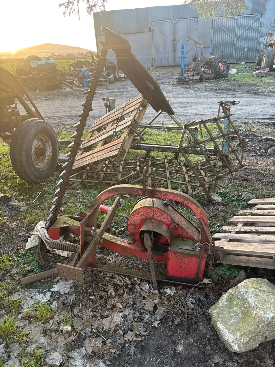 Massey Ferguson mowing bar - Image 1