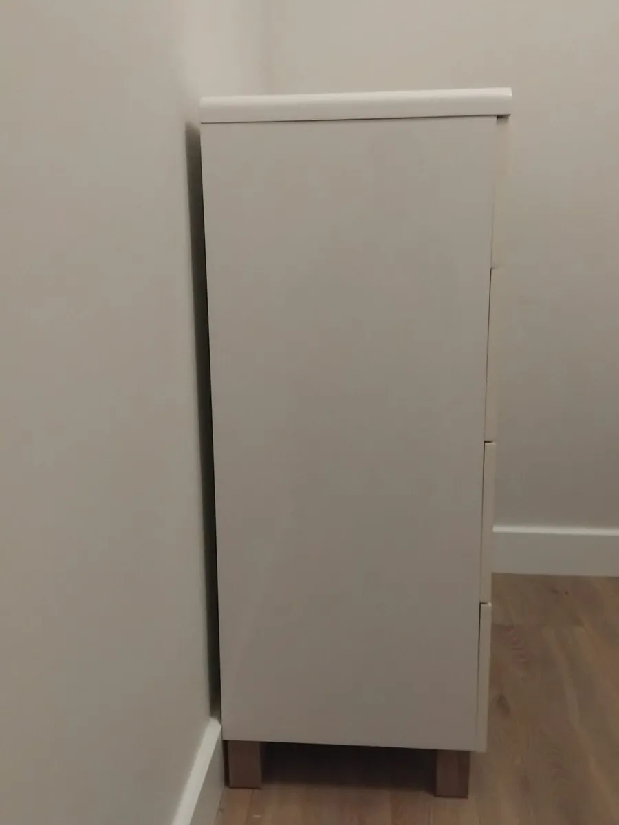 EZ Living Chest of drawers - Image 4