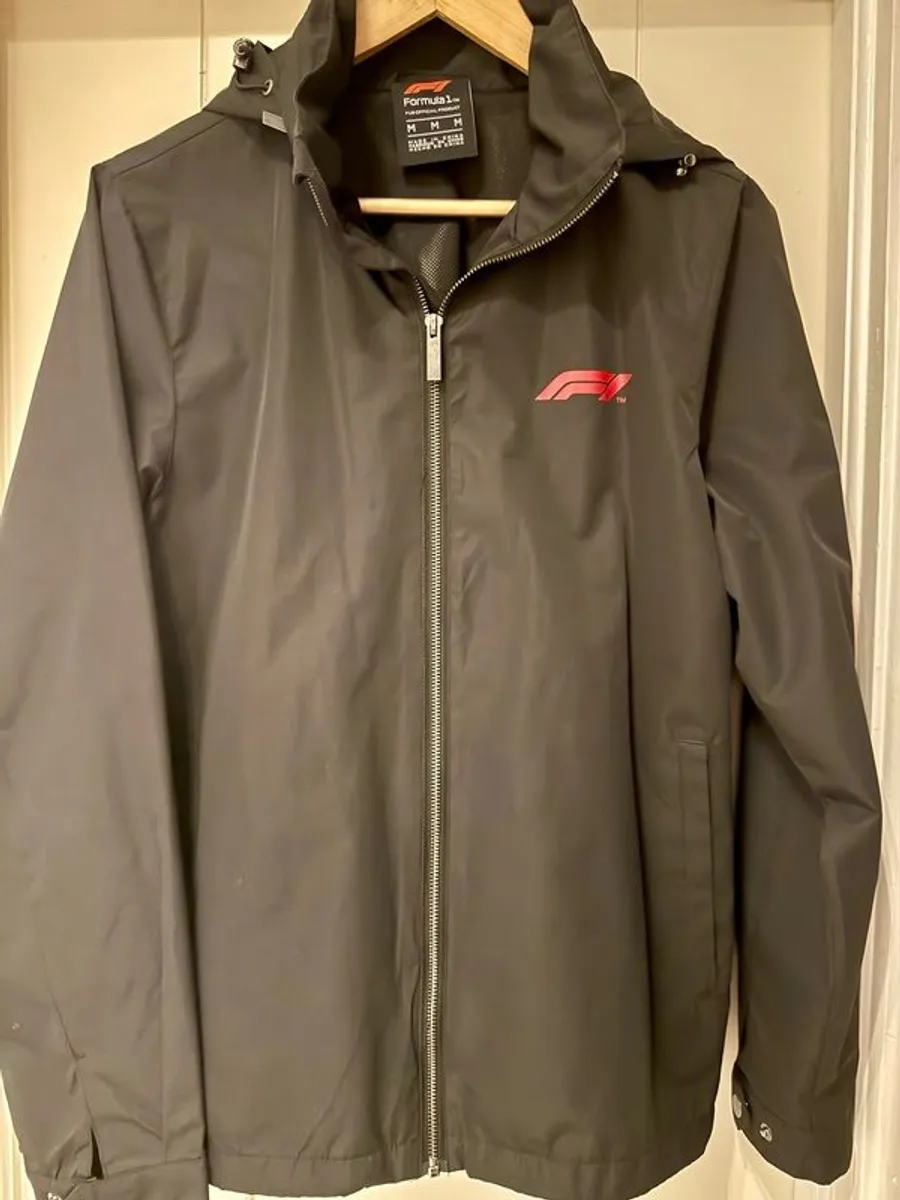 F1 Raincoat (M size) - Image 1
