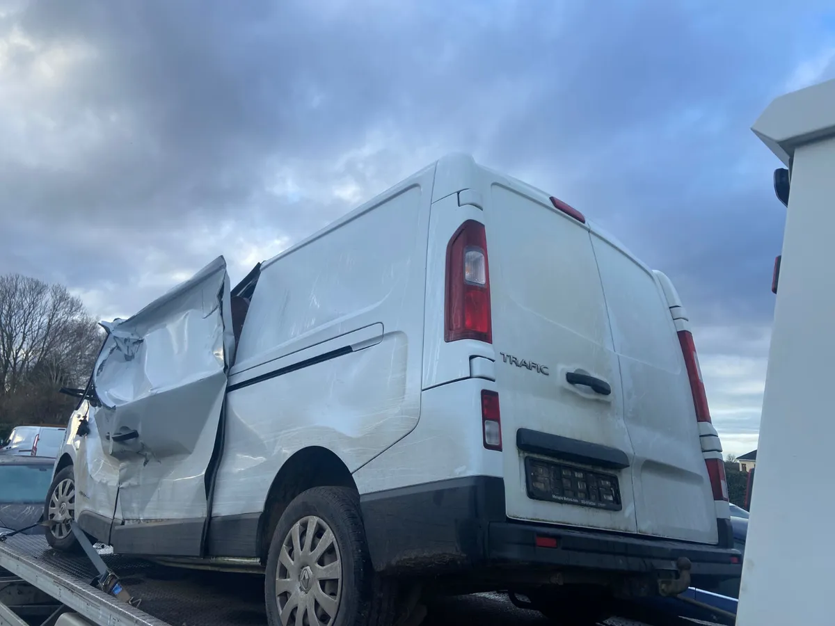 2017 Renault traffic - Image 3