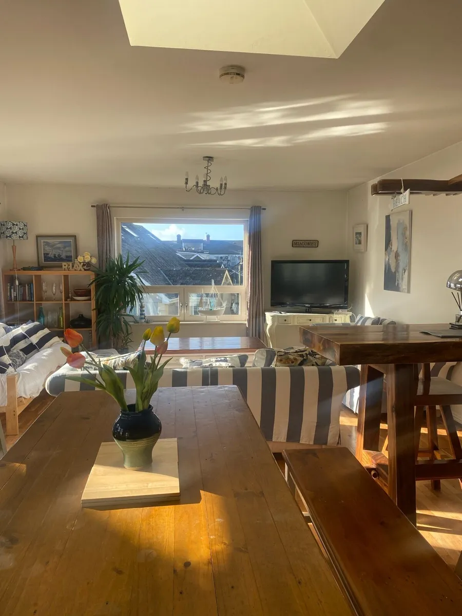 Lahinch 2 bedroom Apartment - Image 1