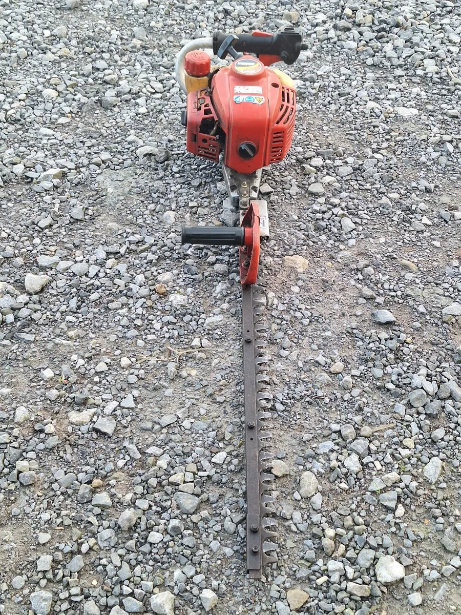 Shindaiwa hedge trimmer - Image 2