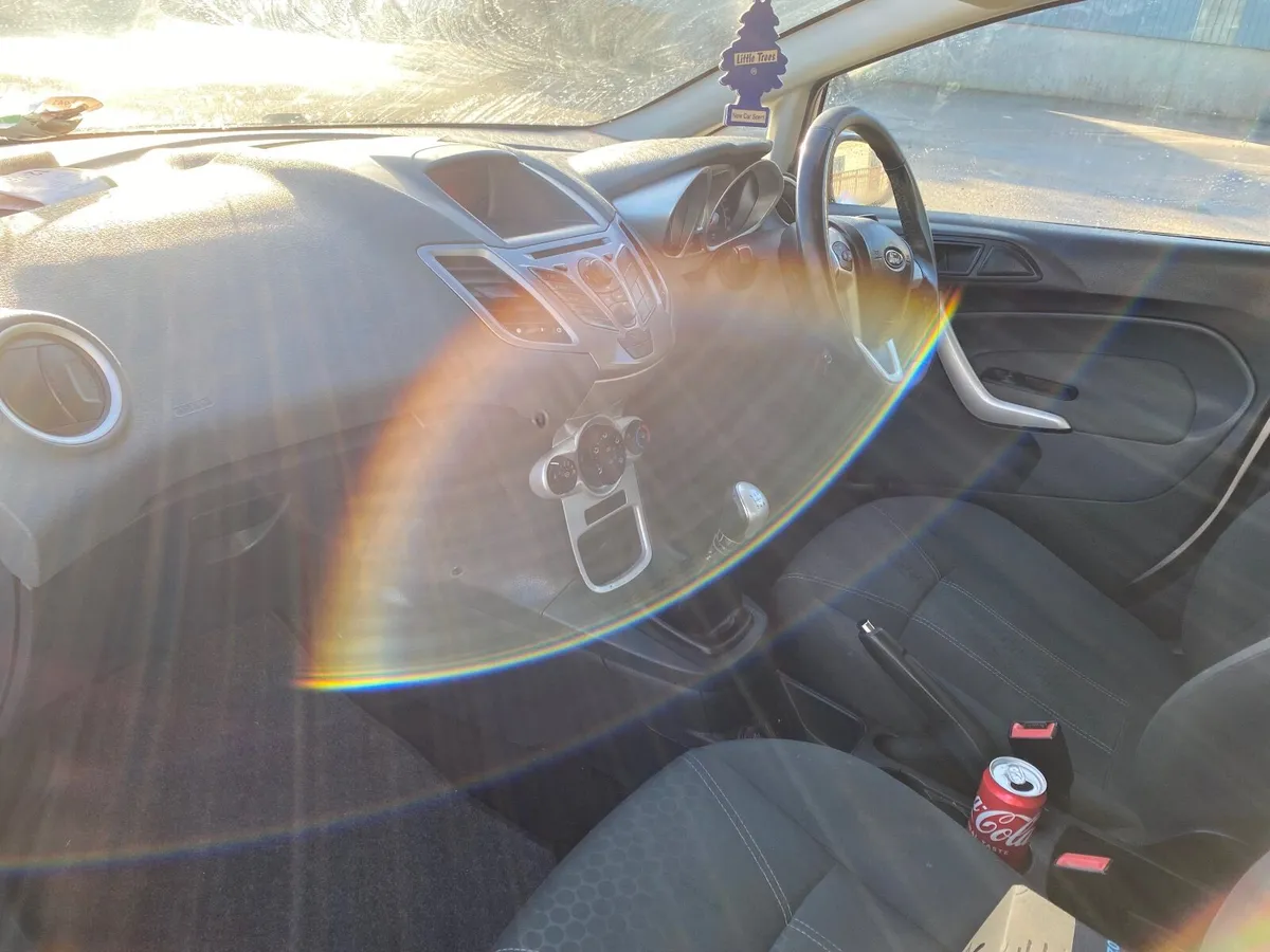 Ford Fiesta 2011 - Image 3