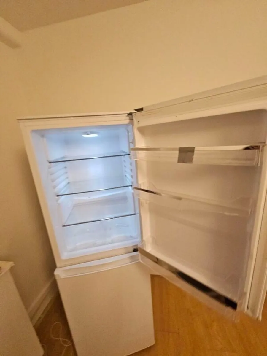 Belling Fridge Freezer (Model BFF200WH) - Image 2