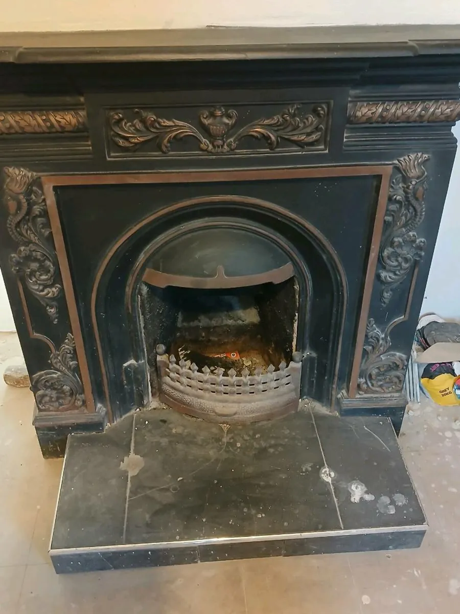 Cast iron fireplace - Image 1