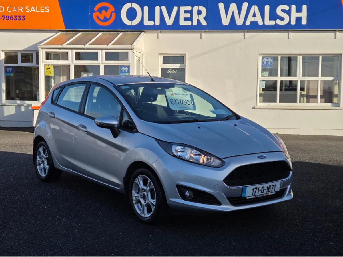 Ford Fiesta ZETEC 1.5 75PS M5 4DR MCA - Image 1