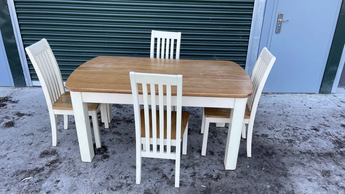 Dinning Table(extends) with chairs - Image 2