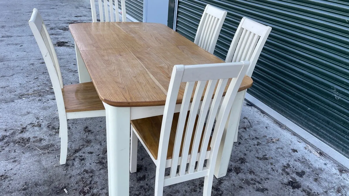 Dinning Table(extends) with chairs - Image 3