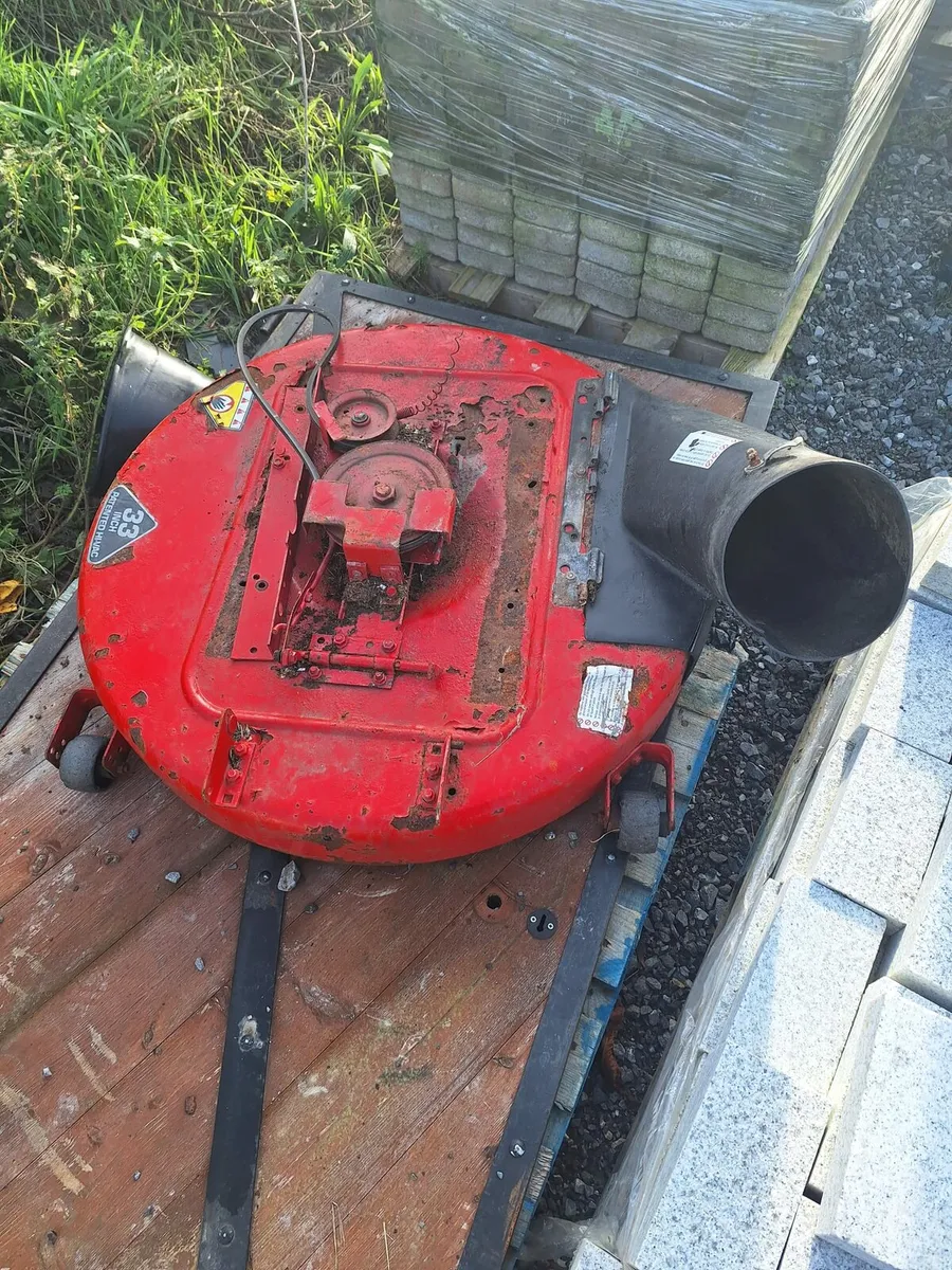 Snapper mower deck - Image 1