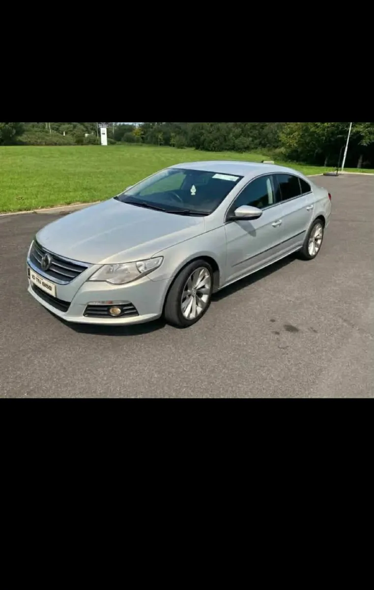 Volkswagen Passat 2010 - Image 1