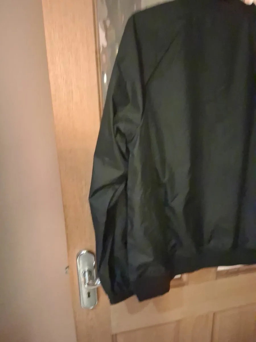 New with tags Under Armour top - Image 3