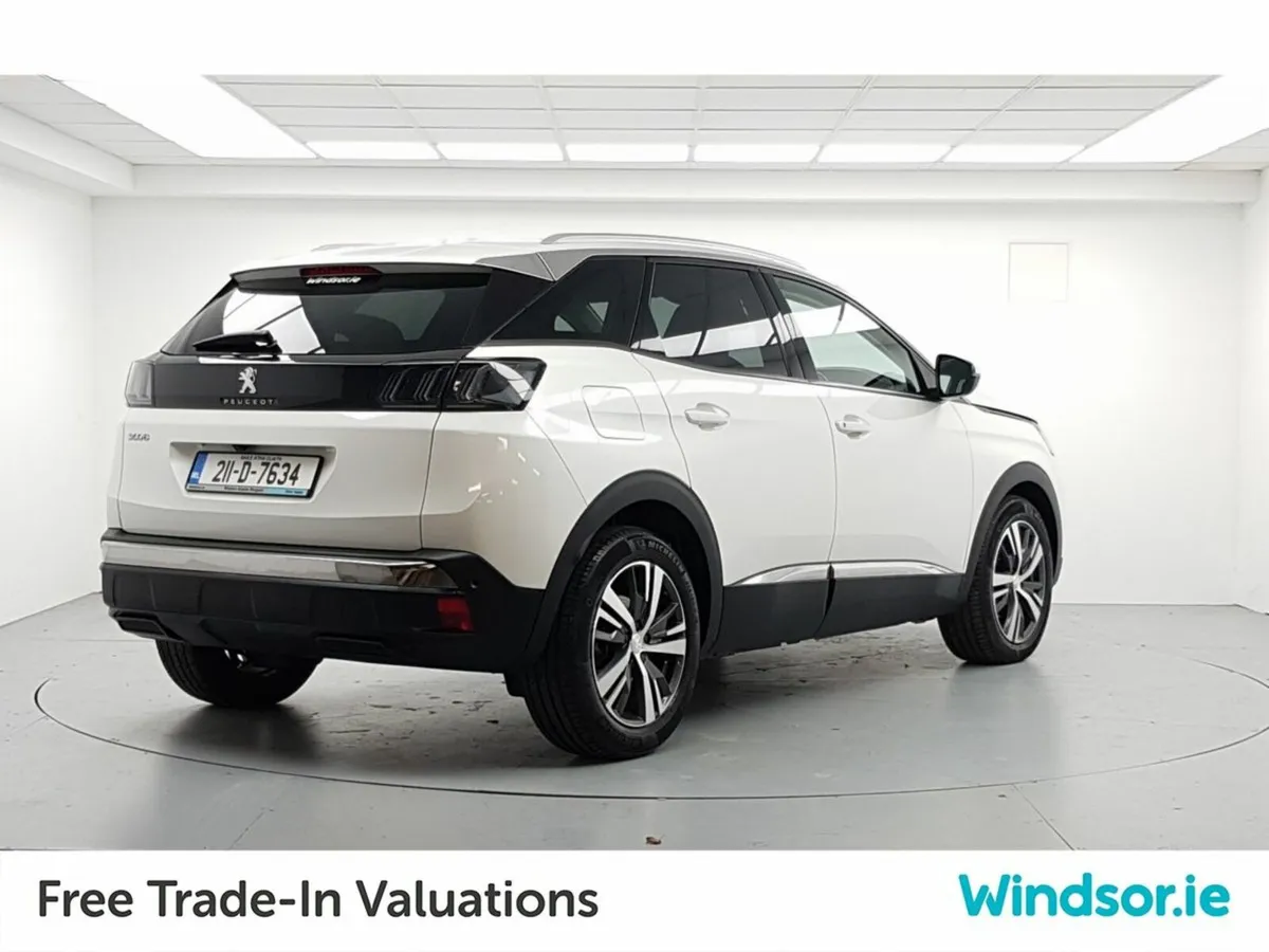Peugeot 3008 1.2 PureTech 130bhp Auto Allure - Image 3