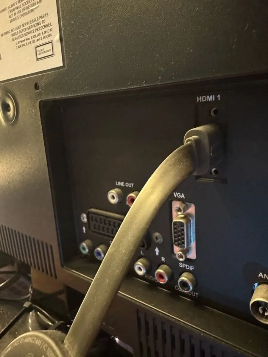 Walker 22" TV / DVD player + Google Chromecast - Image 4