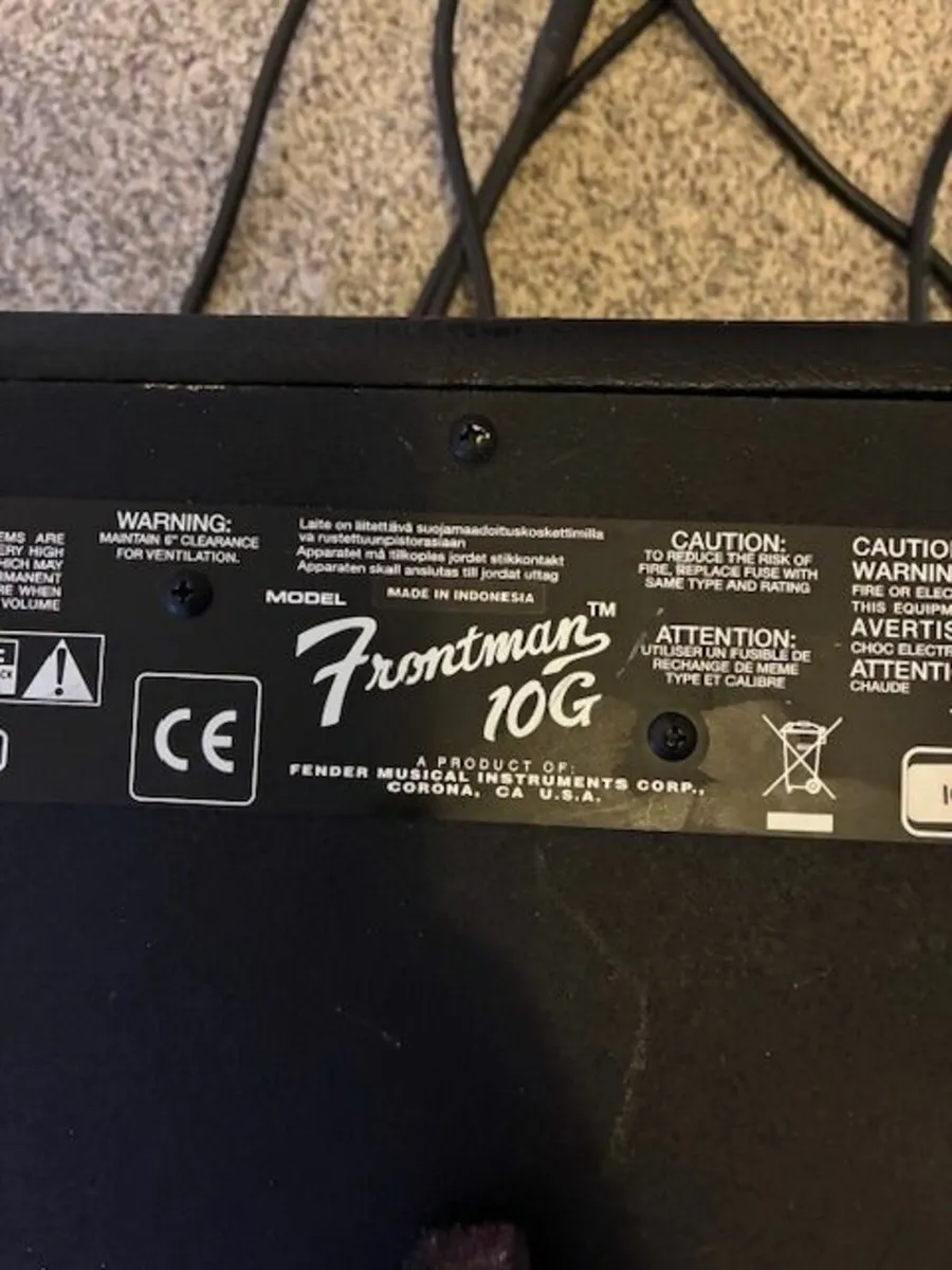 electric guitar and amp - Image 4