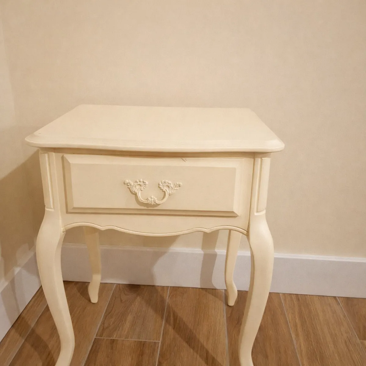 Laura Ashley Bedside Locker / Side Table – Cream, - Image 2