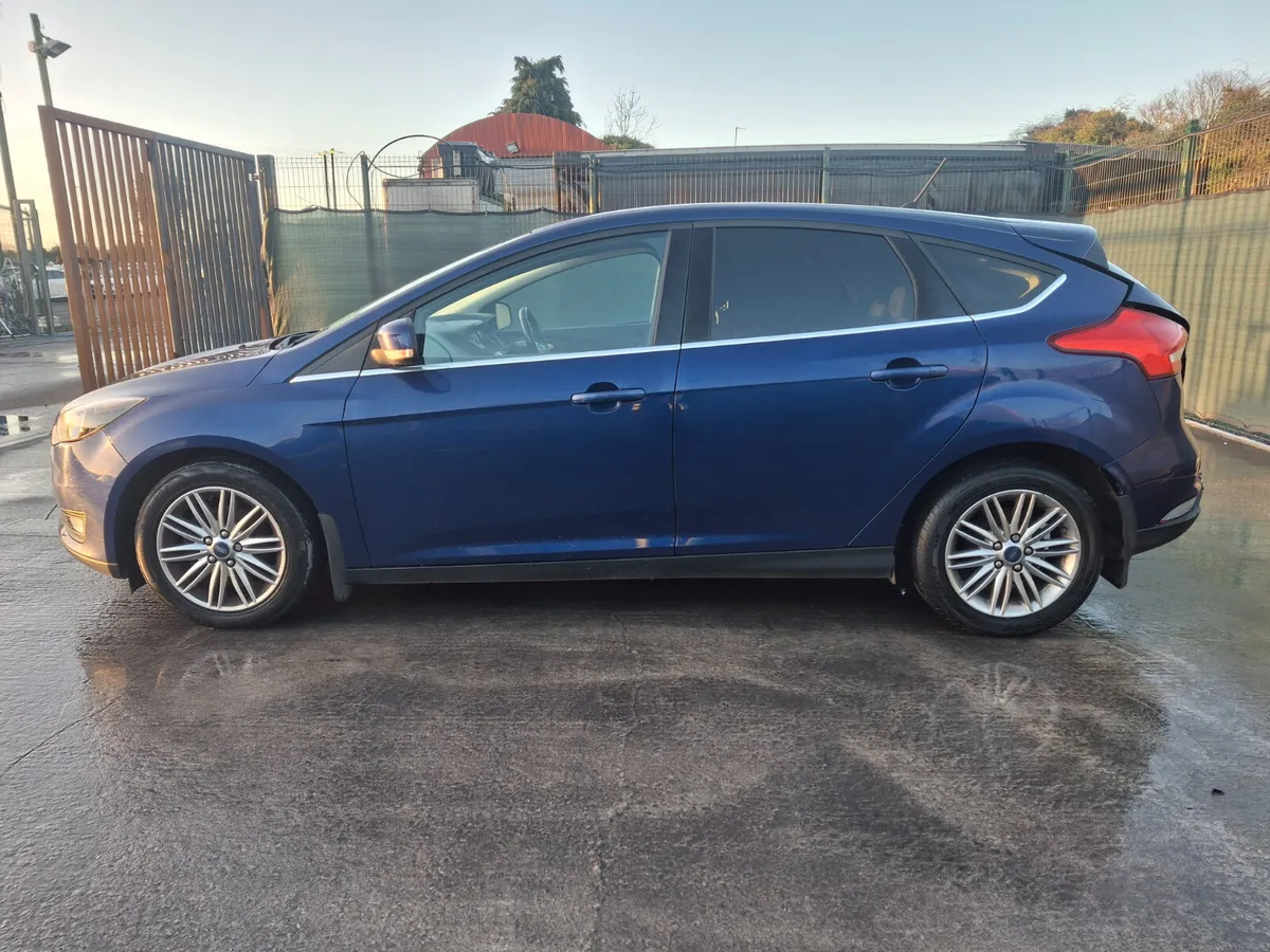 2017 Ford Focus  1.5 Diesel  Zetec - Image 4
