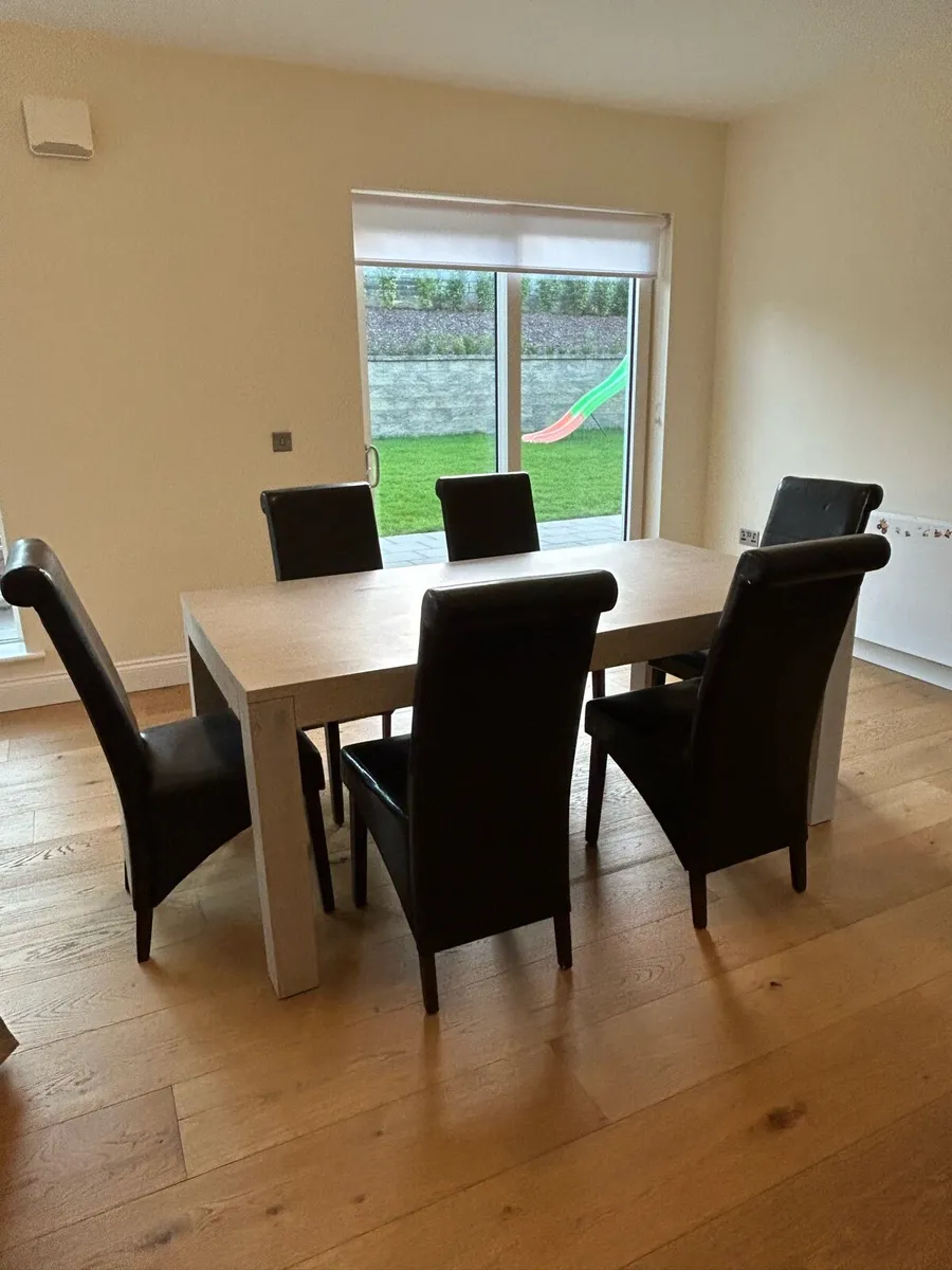 Dining table with 6 chairs - Image 2