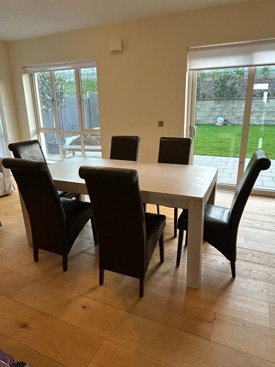 Dining table with 6 chairs - Image 3