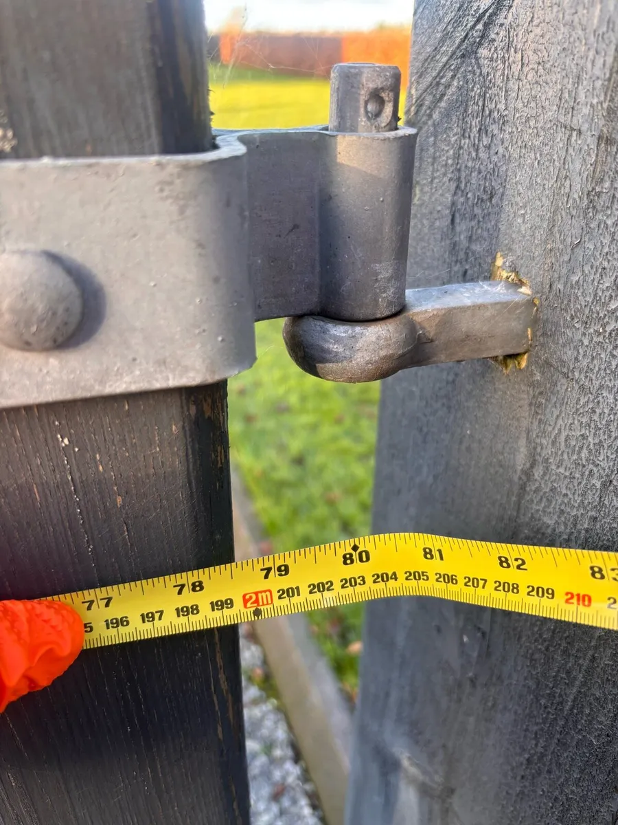 Timber gates for sale - Image 4