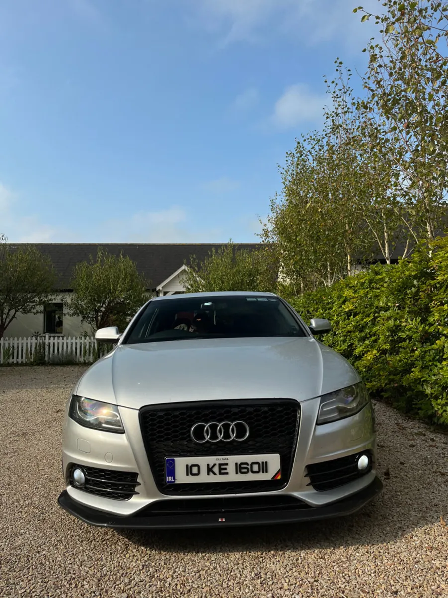 Audi A4 2010 - Image 1