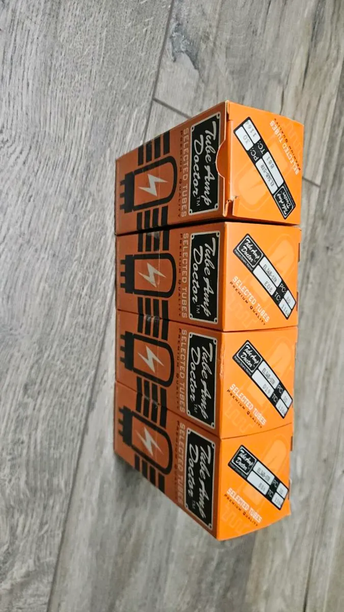 Laney 3 channel valve guitar amp (50 watt) - Image 4