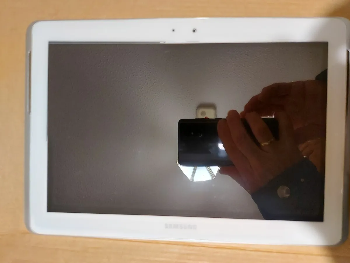 Samsung Galaxy Tab 2 10.1inch Tablet Model GT-P511 - Image 3