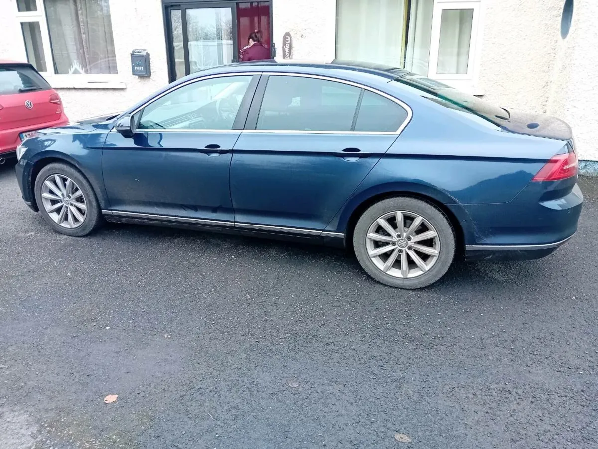 Volkswagen Passat HIGHLINE  1.6 120bhp - Image 3