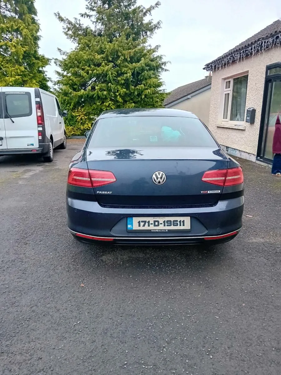Volkswagen Passat HIGHLINE  1.6 120bhp - Image 4