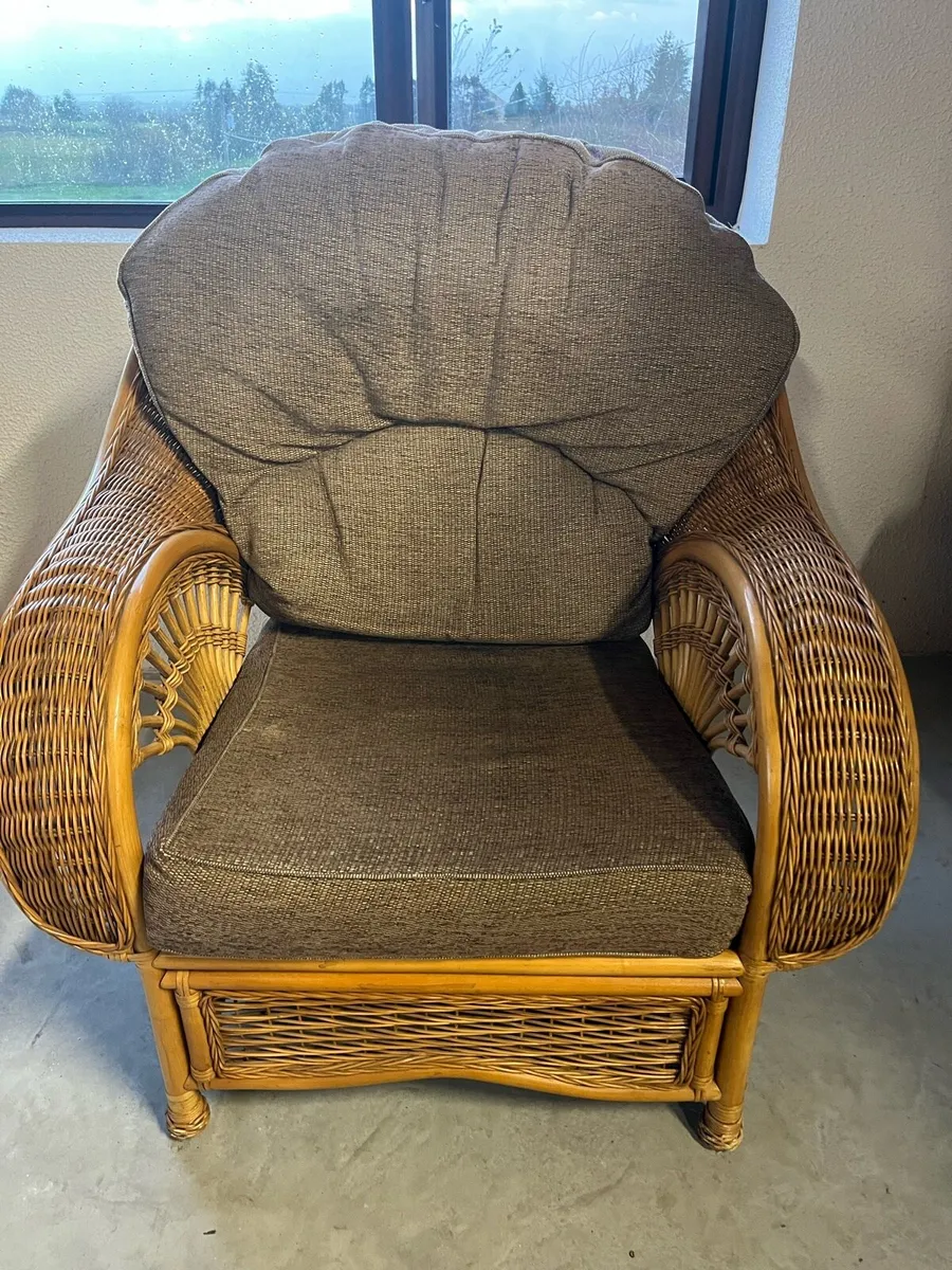 Wicker Suite - Image 3